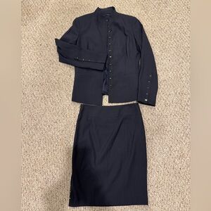ELIE TAHARI Wool Women’s Suit Set